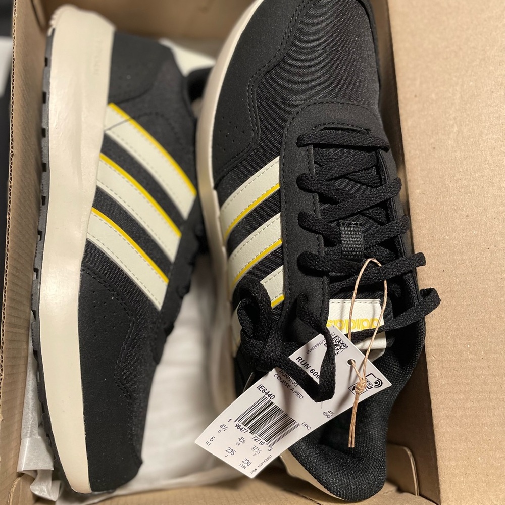 Adidas Men's Black and Yellow Sneakers